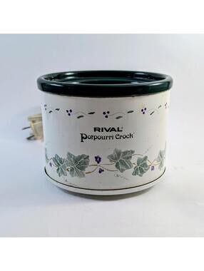 Rival Potpourri Crock, Green Ivy & Purple Flowers